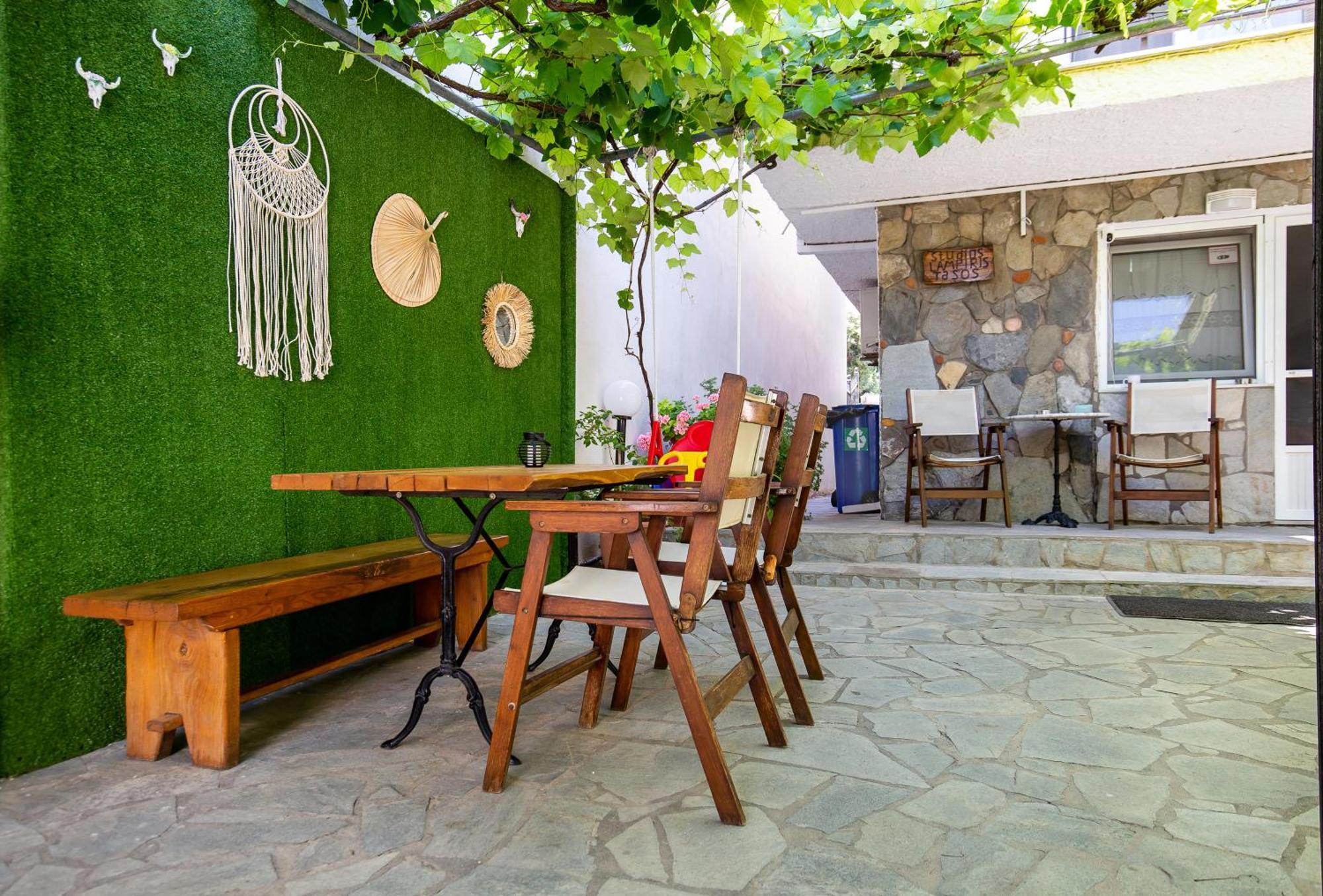 Famelia Studios Lampiris بوتوس المظهر الخارجي الصورة